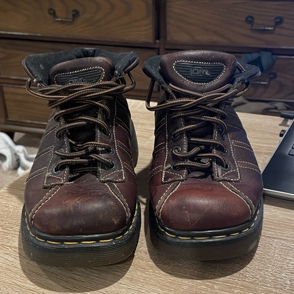 Size 8 Mens Doc Martens bought in the 90s very very rarely worn. Great find.